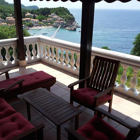 Villa Sara Guesthouse Sveti Stefan Exterior foto
