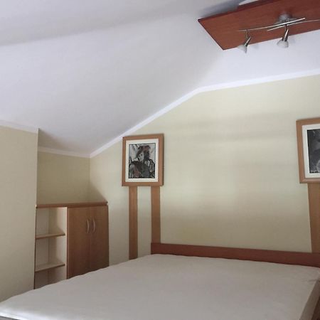 Villa Sara Guesthouse Sveti Stefan Zimmer foto