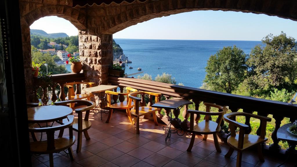 Villa Sara Guesthouse Sveti Stefan Exterior foto