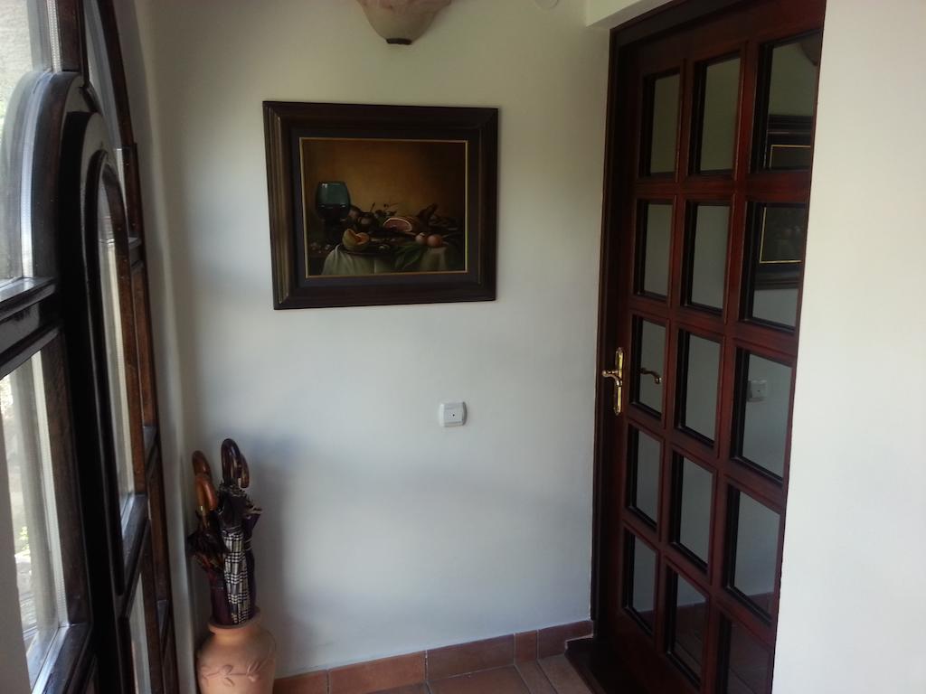 Villa Sara Guesthouse Sveti Stefan Exterior foto