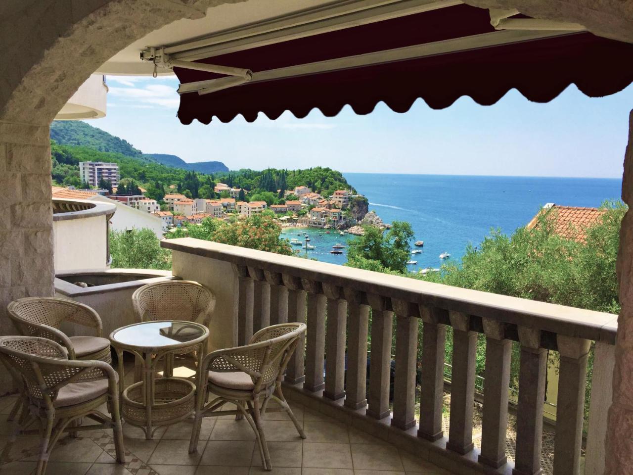 Villa Sara Guesthouse Sveti Stefan Exterior foto
